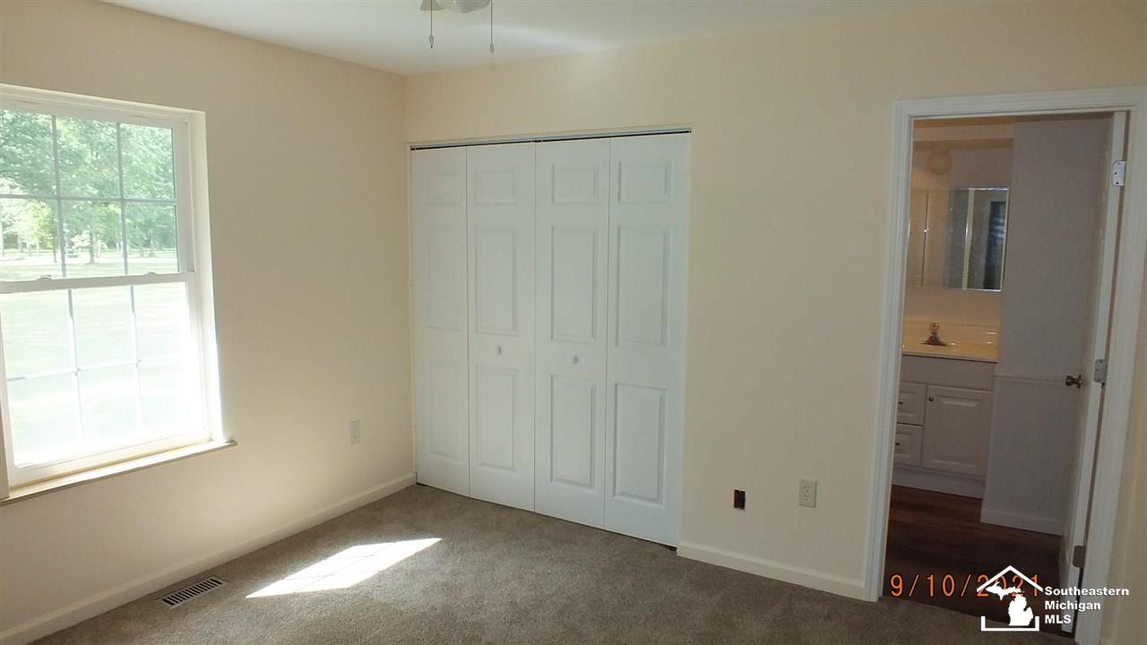 5592 Wells Road Petersburg, MI 49270 - Photo 9 of 24 50054722-8.JPG