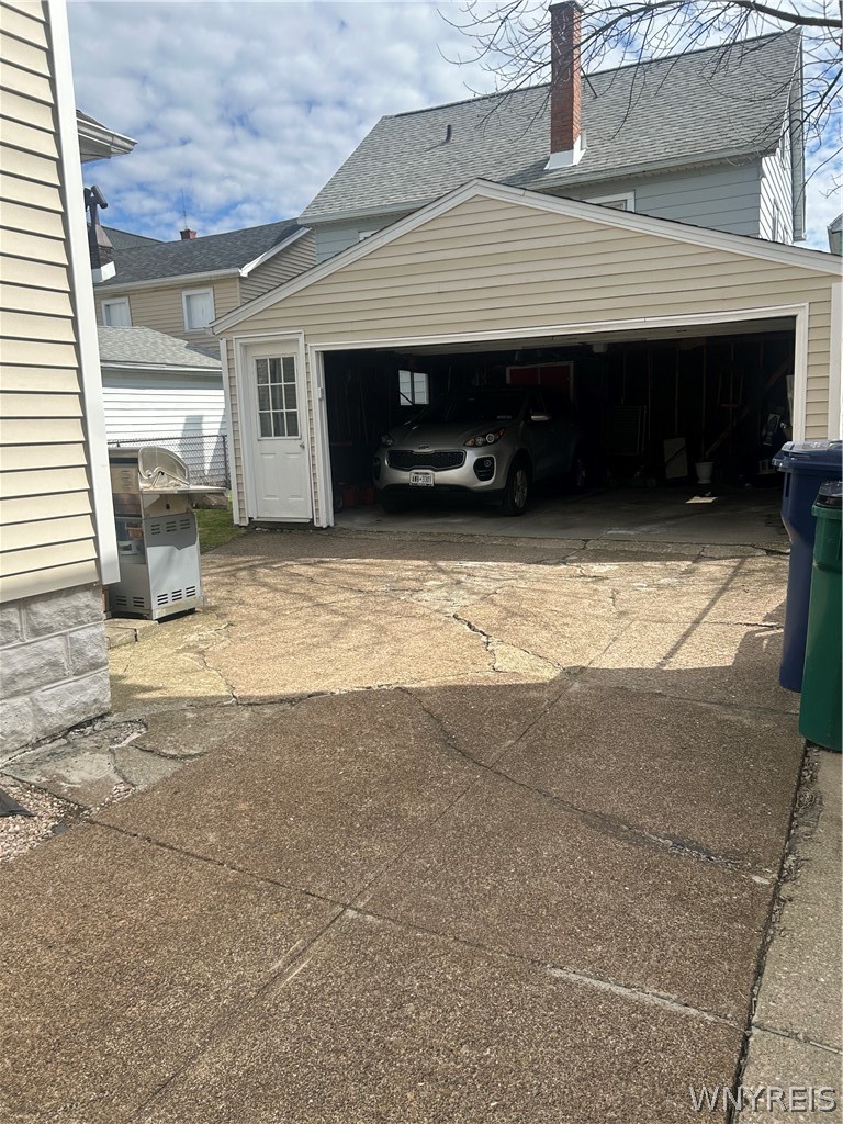 41 Page Street Buffalo, NY 14207 - Photo 2 of 17