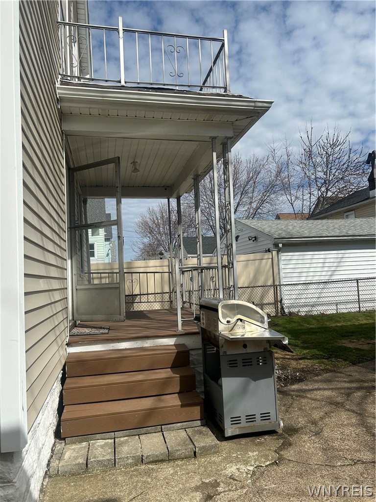 41 Page Street Buffalo, NY 14207 - Photo 3 of 17