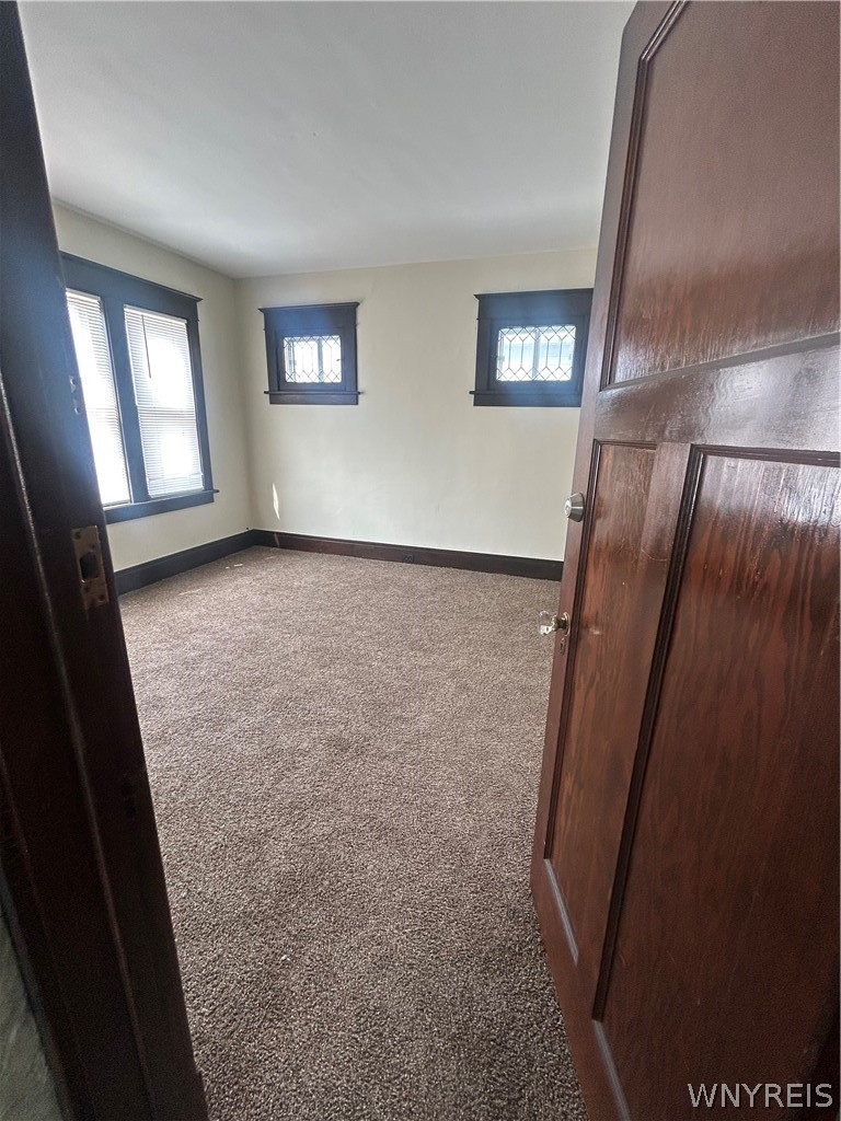 41 Page Street Buffalo, NY 14207 - Photo 4 of 17