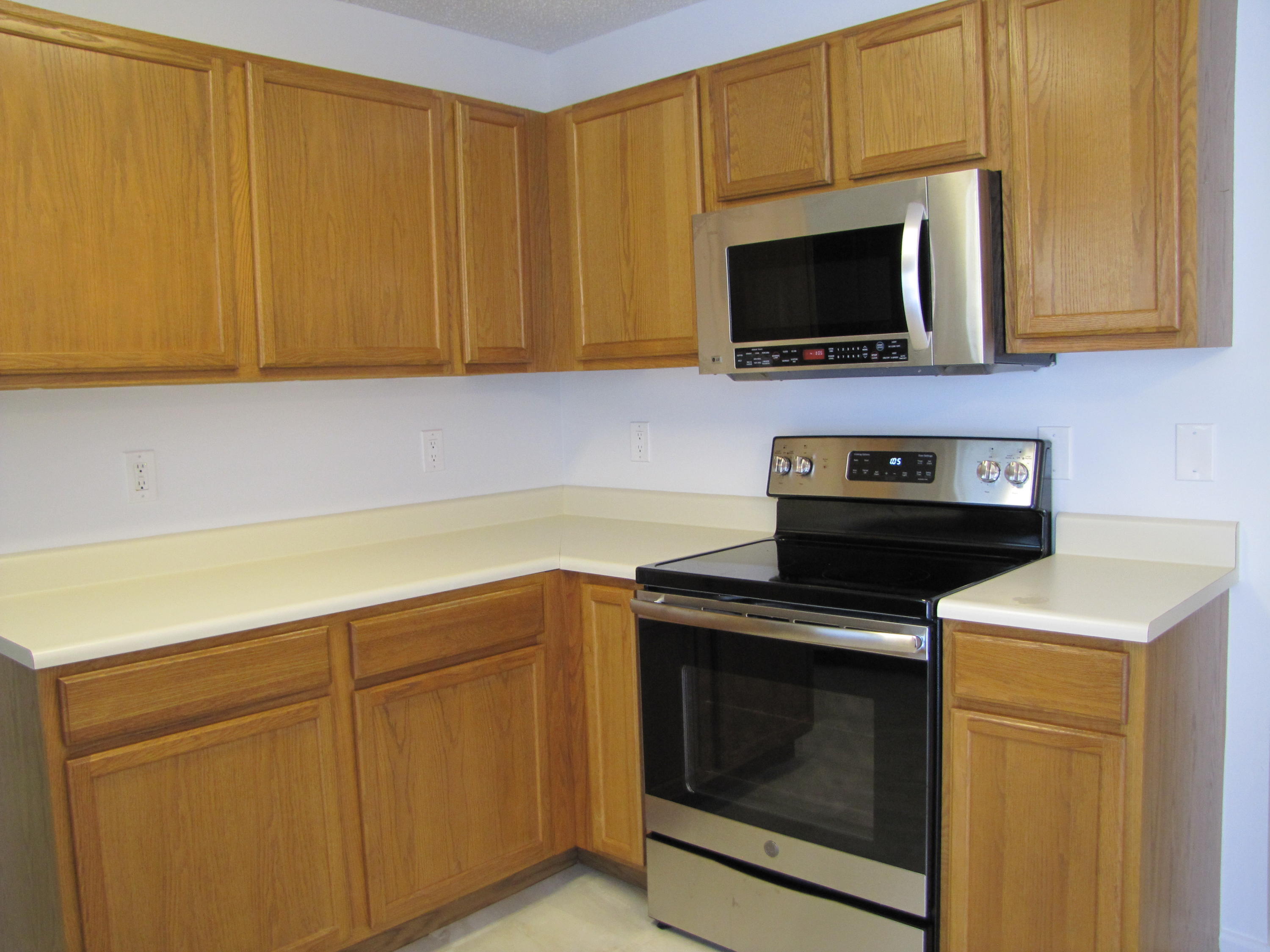117 North Clover Hill Ridge Road Maryville, TN 37801 - Photo 8 of 29 New Range/Oven