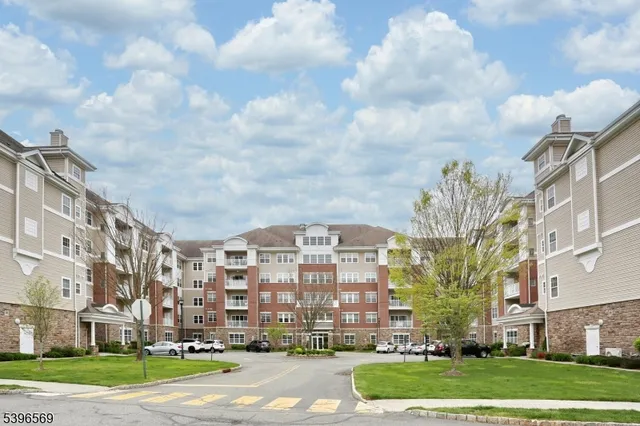 $439,900 | 10203 Warren's Way, Unit 203, Wanaque, NJ 07465