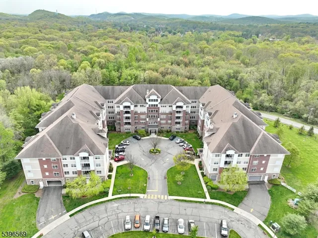 $439,900 | 10203 Warren's Way, Unit 203, Wanaque, NJ 07465