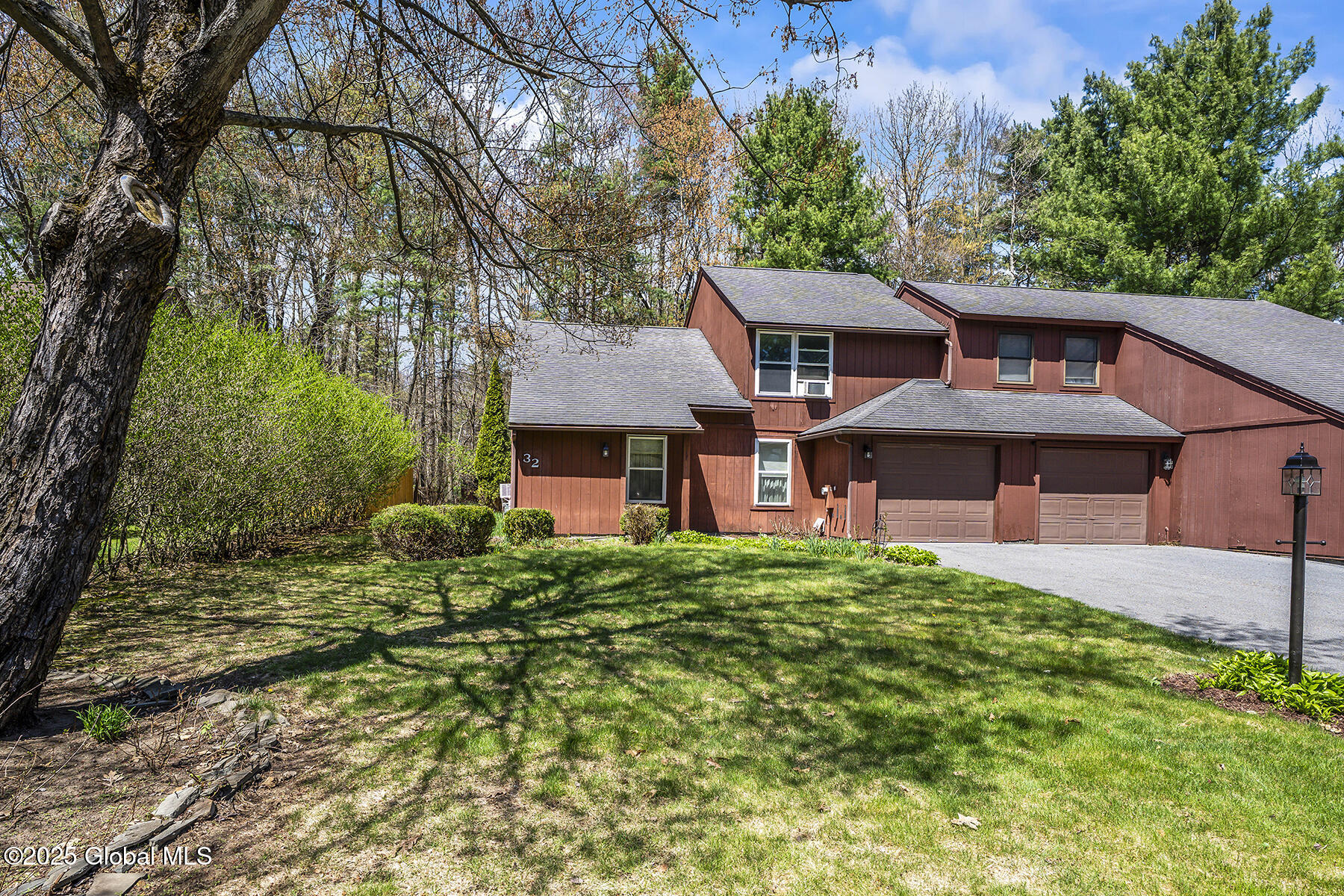 32 Thimbleberry Road Malta, NY 12020 - Photo 2 of 39 001-32-Thimbleberry-Rd