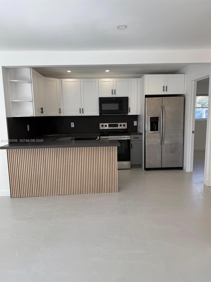 1056 Southwest 2nd Street, Unit 1056 Hallandale Beach, FL 33009 - Photo 3 of 20