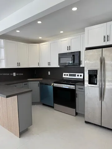 $3,300 | 1056 Southwest 2nd Street, Unit 1056, Hallandale Beach, FL 33009