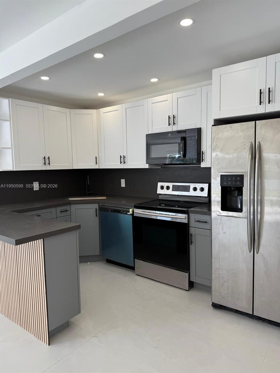 1056 Southwest 2nd Street, Unit 1056 Hallandale Beach, FL 33009 - Photo 4 of 20