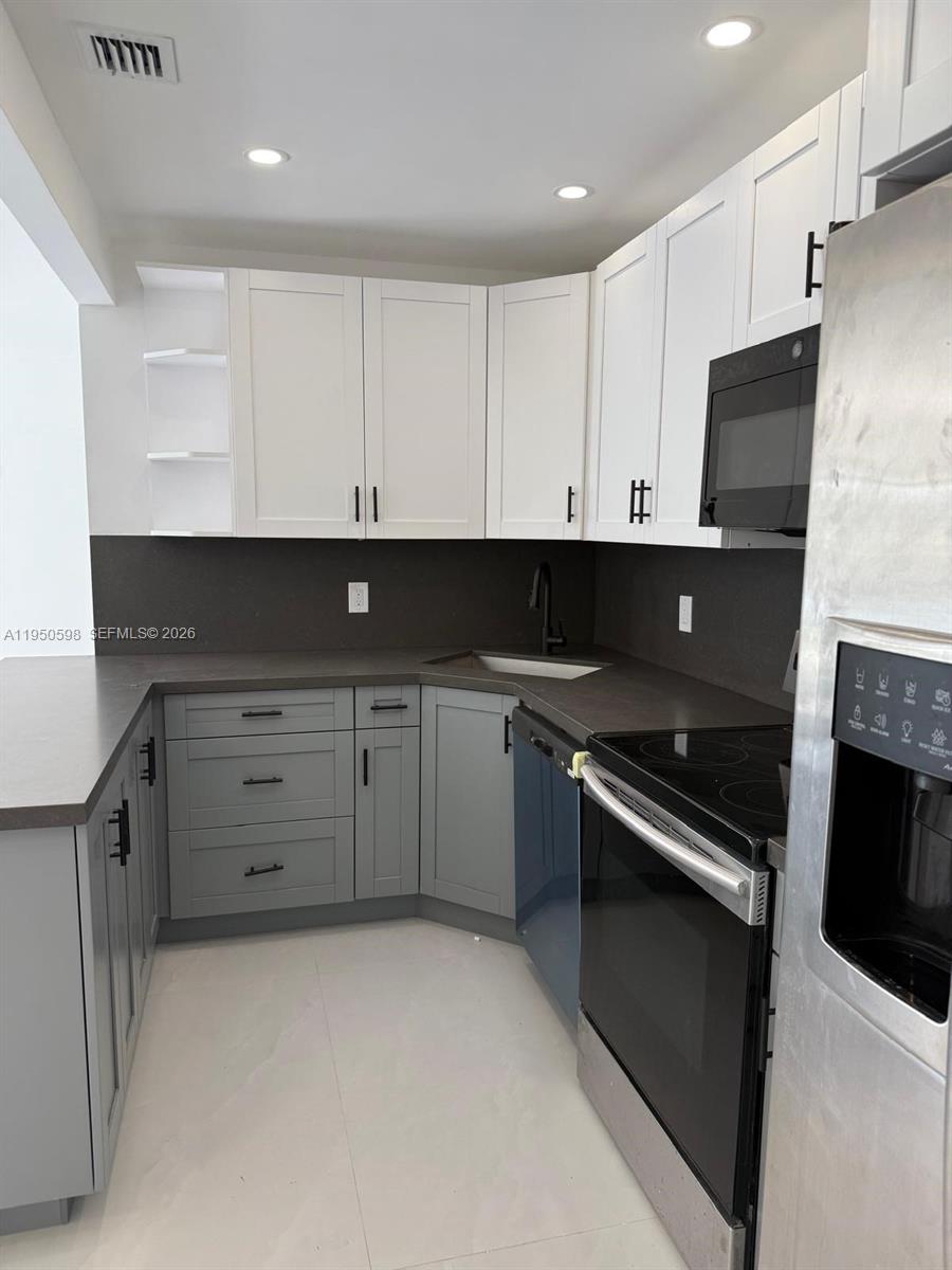 1056 Southwest 2nd Street, Unit 1056 Hallandale Beach, FL 33009 - Photo 5 of 20