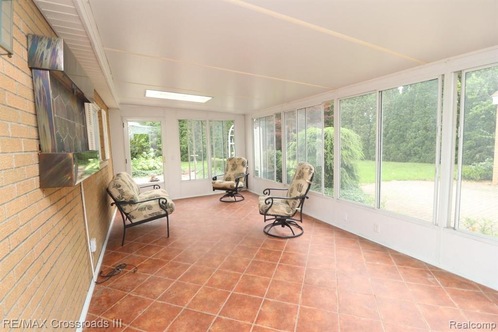 14045 Elwell Road Belleville, MI 48111 - Photo 6 of 23