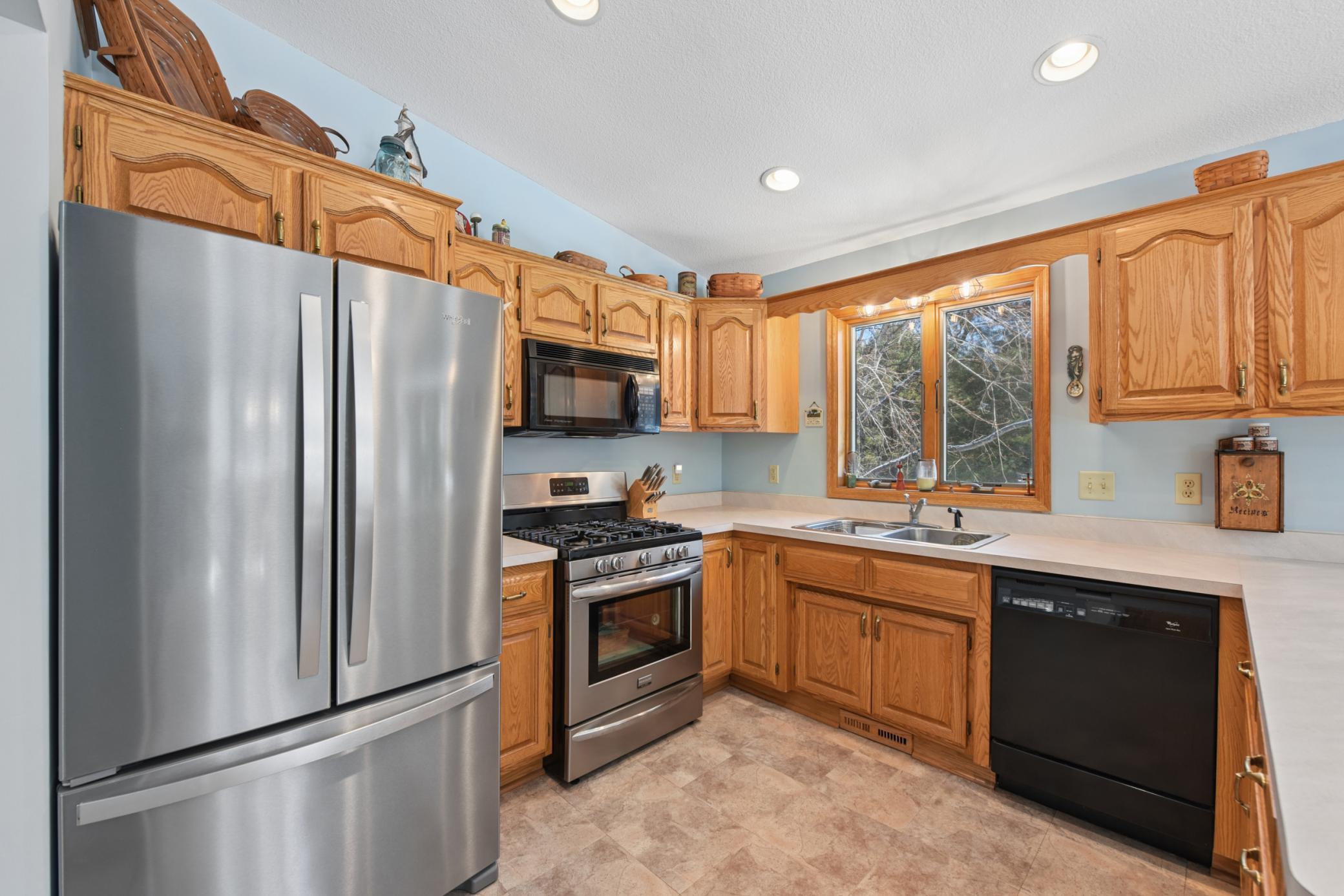 725 Packer Drive Hudson, WI 54016 - Photo 10 of 39