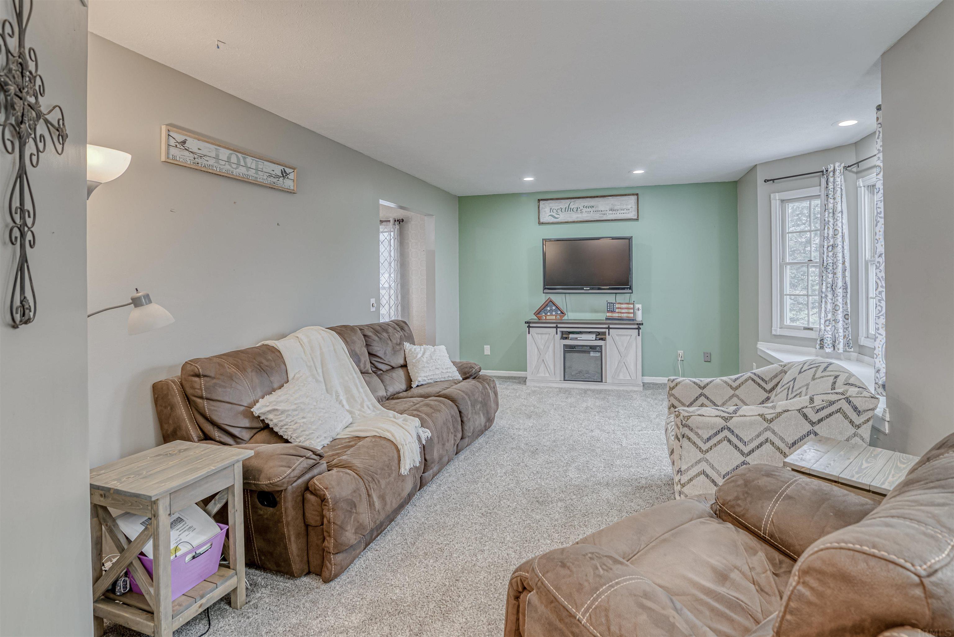 1344 Lakeview Bend Rochester, IN 46975 - Photo 12 of 35