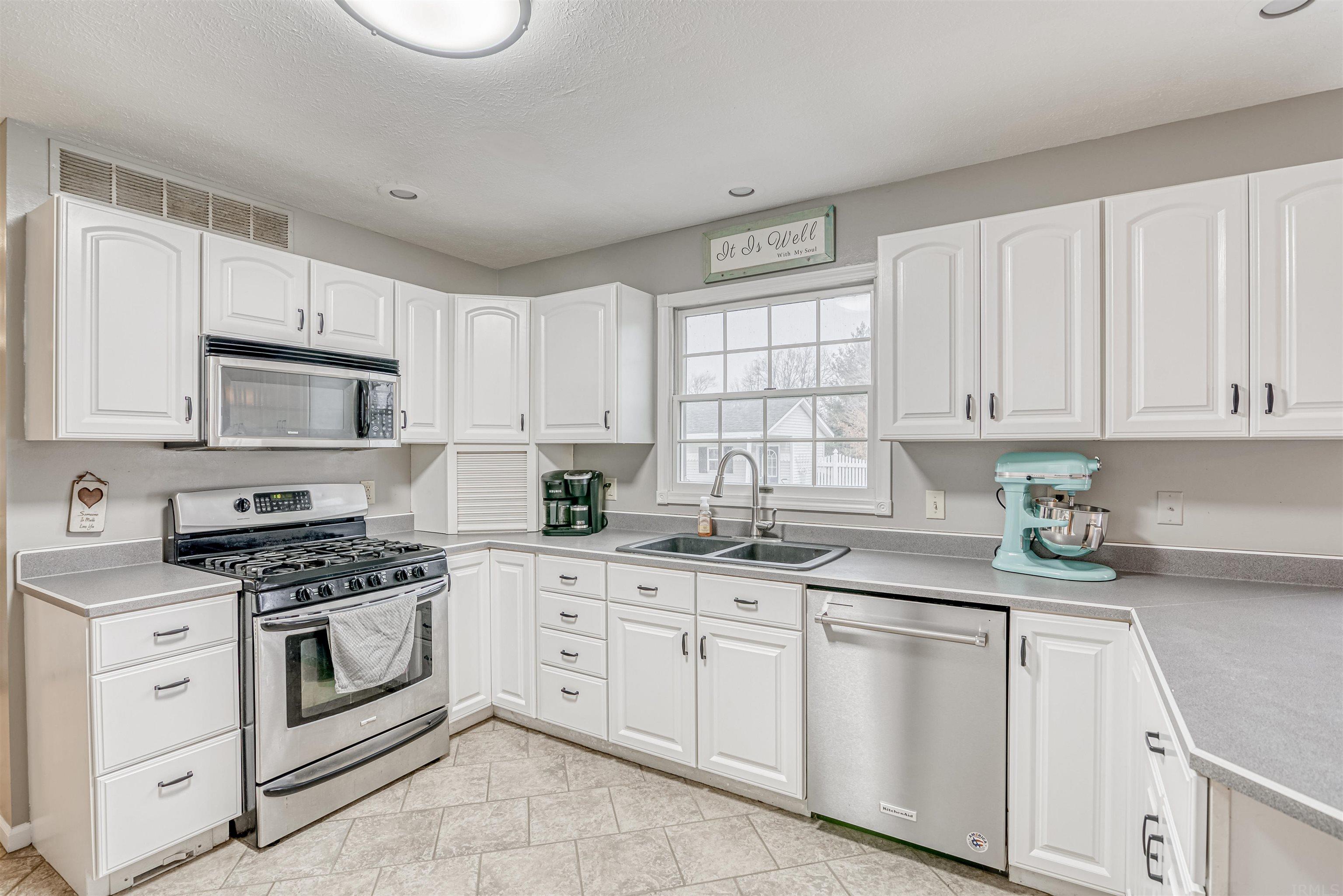 1344 Lakeview Bend Rochester, IN 46975 - Photo 19 of 35