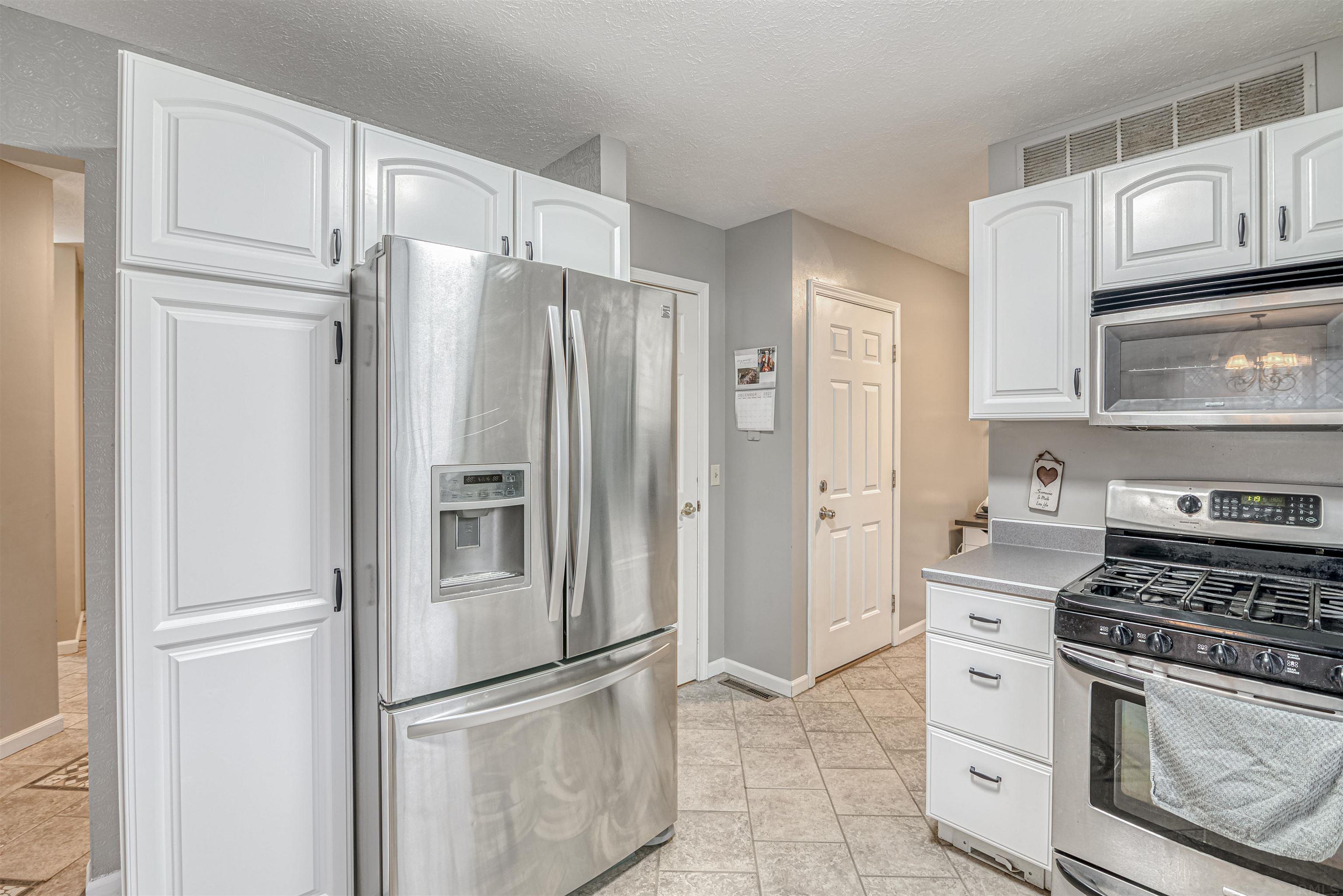1344 Lakeview Bend Rochester, IN 46975 - Photo 20 of 35