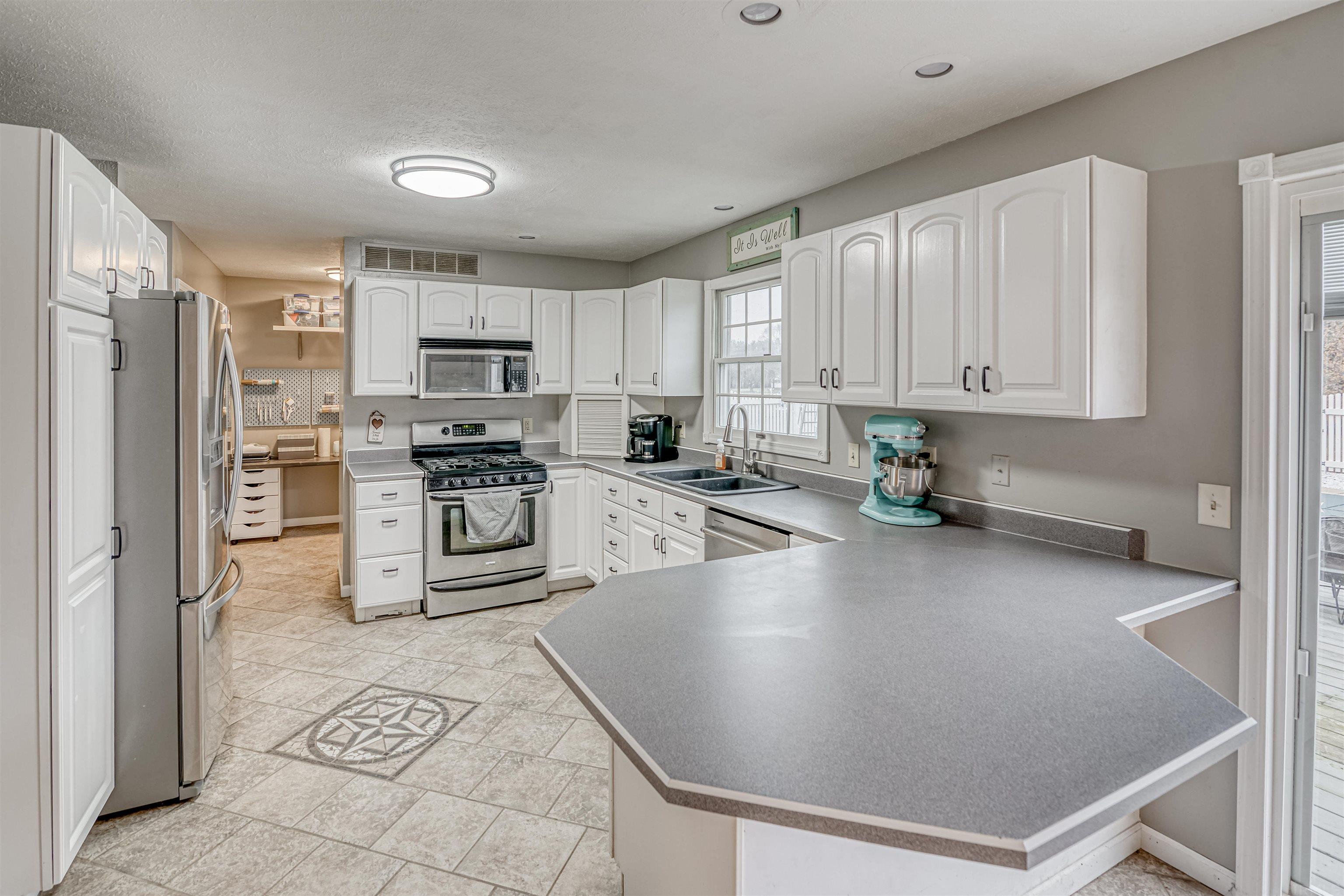 1344 Lakeview Bend Rochester, IN 46975 - Photo 5 of 35