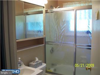 10 Horn Road Levittown, PA 19056 - Photo 12 of 12 Bathroom