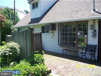 10 Horn Road Levittown, PA 19056 - Photo 3 of 12 Exterior Back