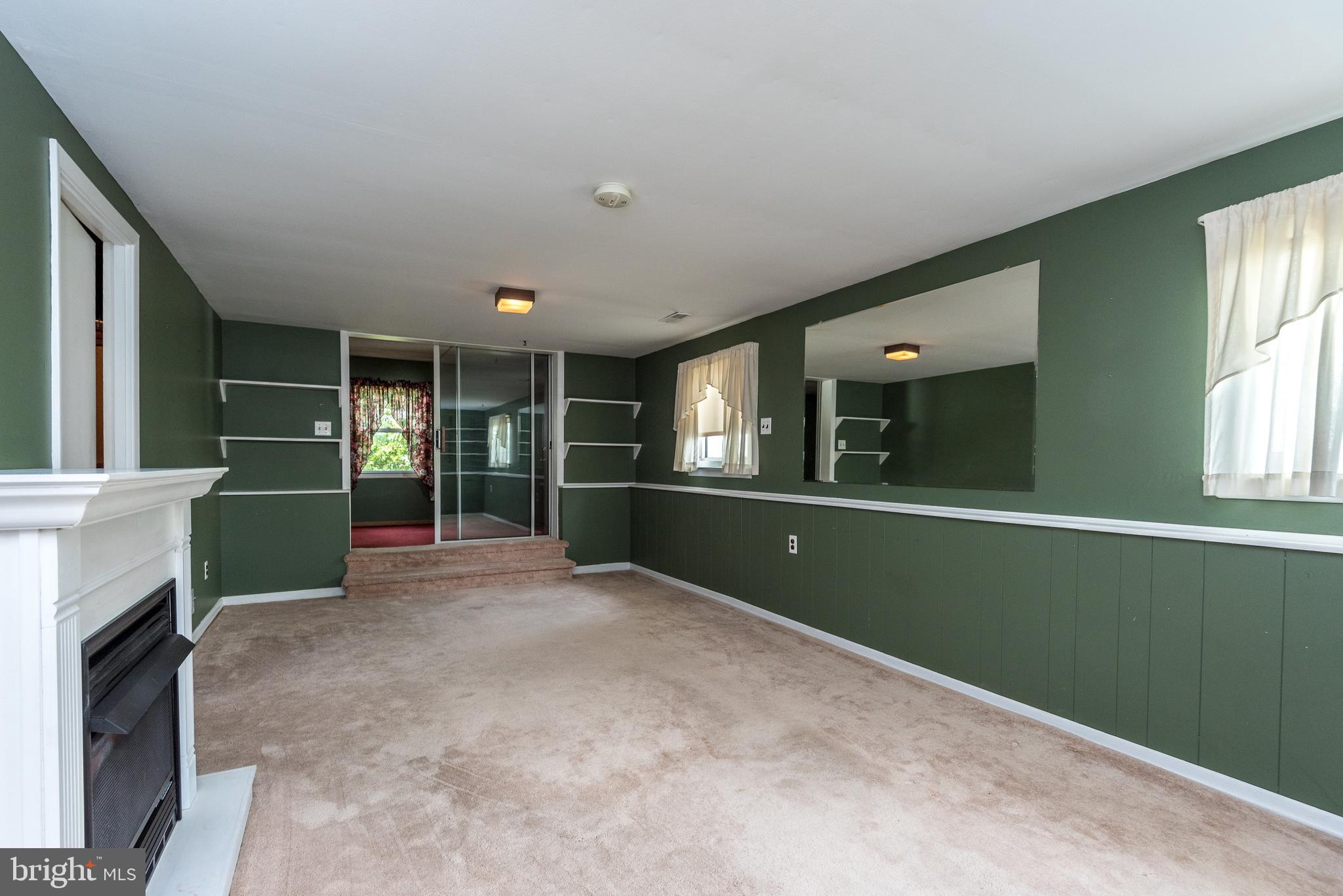 2876 Senak Road Abington, PA 19001 - Photo 21 of 32 Family room