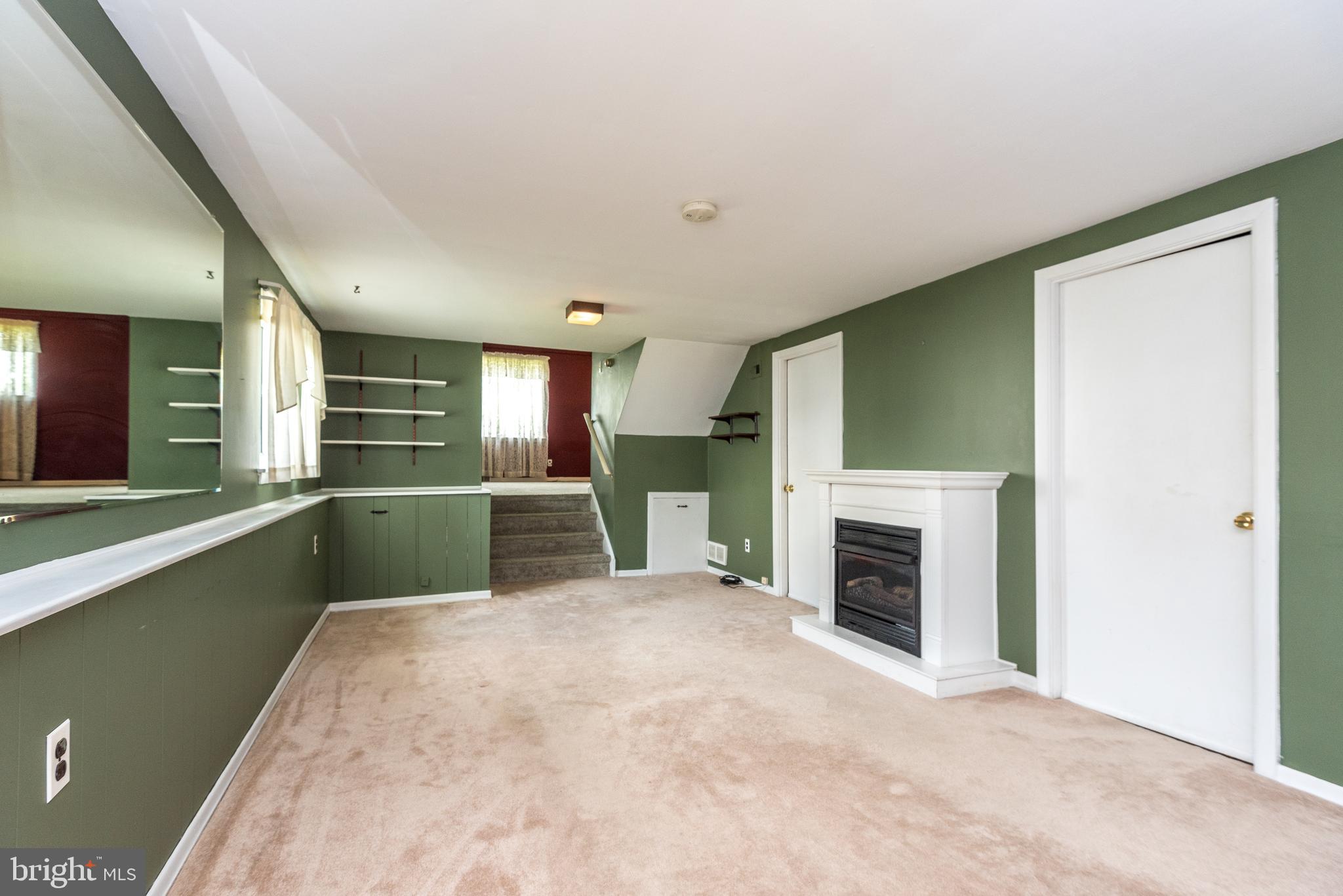 2876 Senak Road Abington, PA 19001 - Photo 22 of 32 Family room