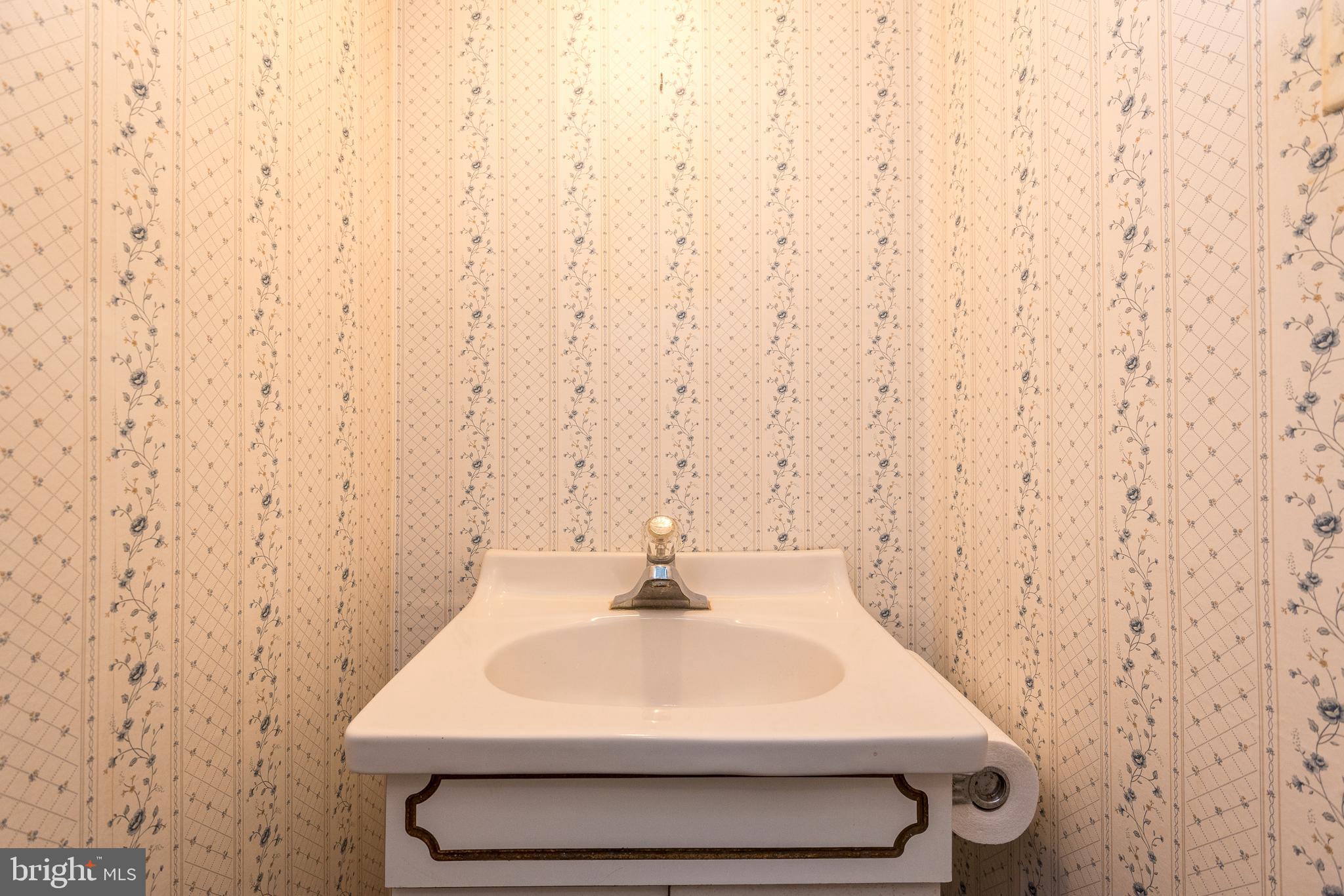 2876 Senak Road Abington, PA 19001 - Photo 24 of 32 Powder room