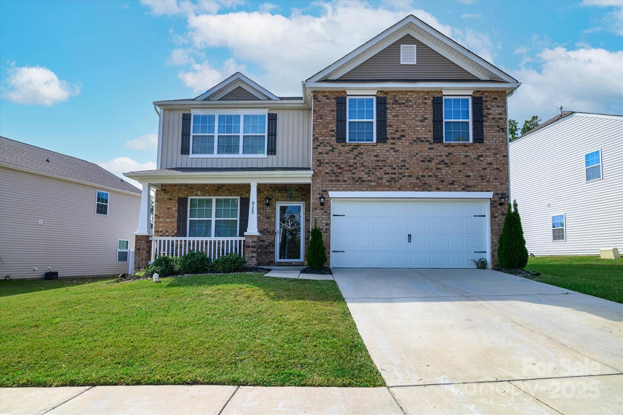 923 Elliott Road Charlotte, NC 28216 - Photo 1 of 35 Gallery Image 1