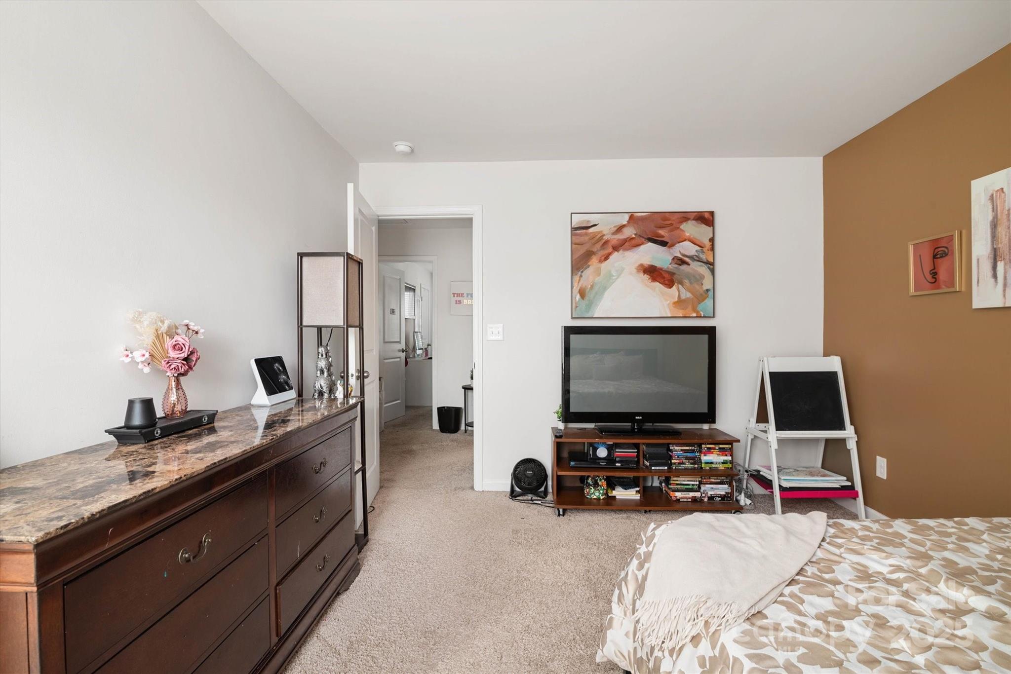 923 Elliott Road Charlotte, NC 28216 - Photo 19 of 35 Gallery Image 19