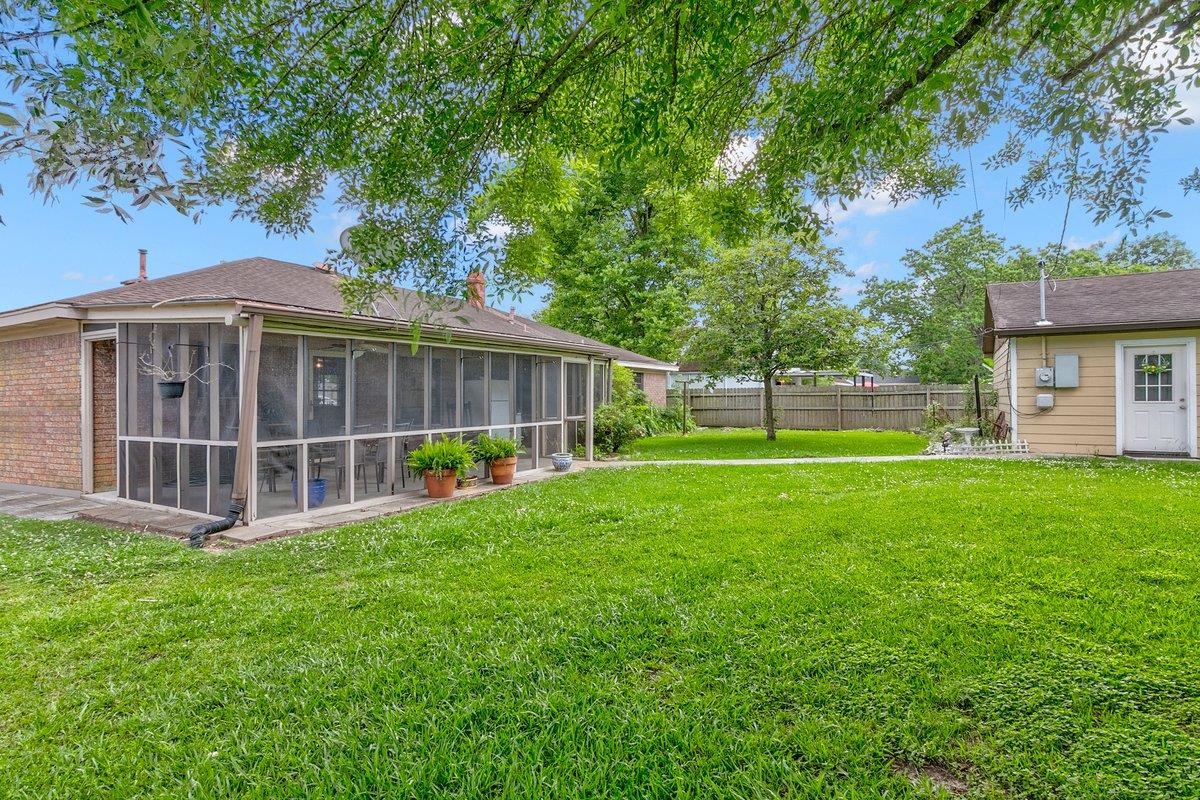 6831 Howe Street Groves, TX 77619 - Photo 31 of 34