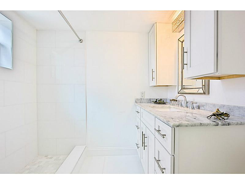 2871 North Ocean Boulevard, Unit F139 Boca Raton, FL 33431 - Photo 11 of 16 Bathroom Master