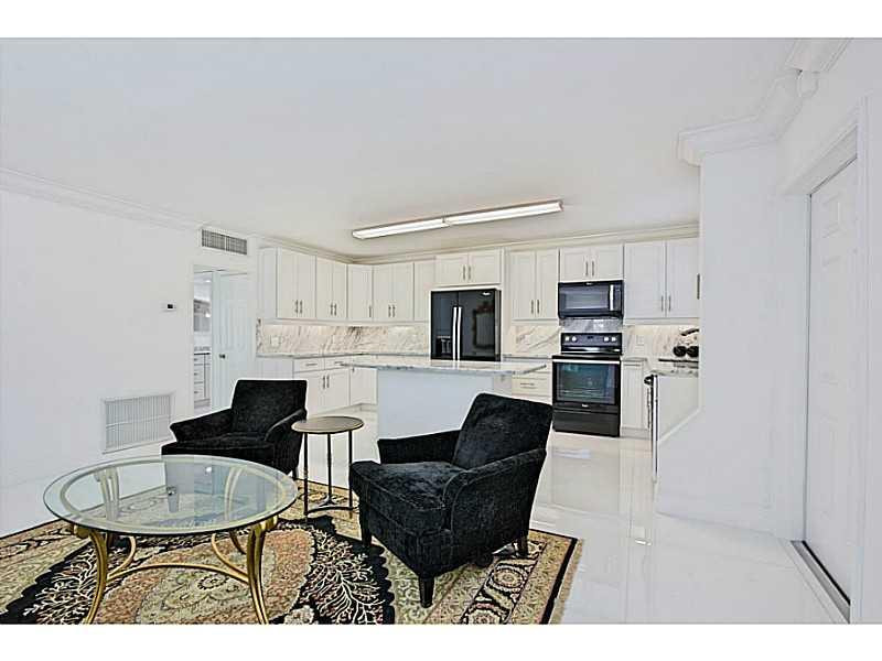 2871 North Ocean Boulevard, Unit F139 Boca Raton, FL 33431 - Photo 3 of 16 Kitchen