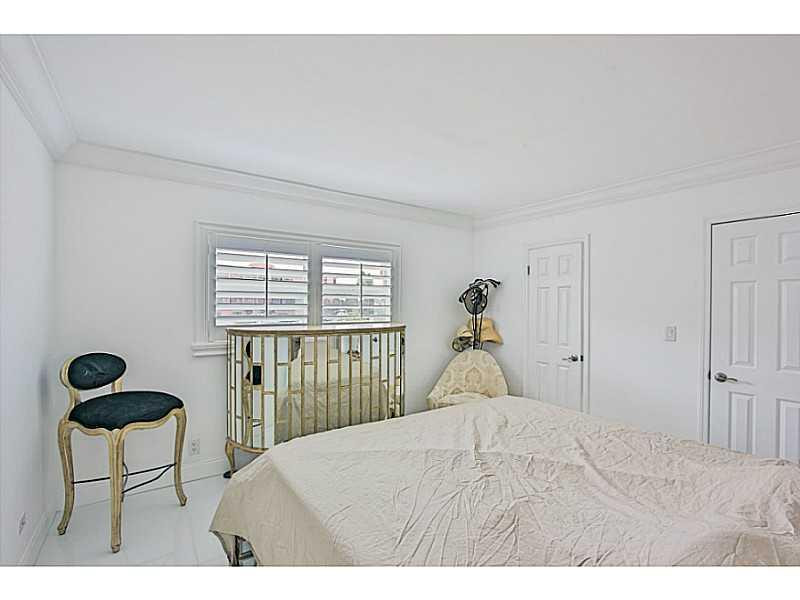 2871 North Ocean Boulevard, Unit F139 Boca Raton, FL 33431 - Photo 6 of 16 Bathroom Master