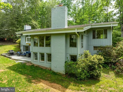 $1,950,000 | 10611 Allenwood Lane, Great Falls, VA 22066