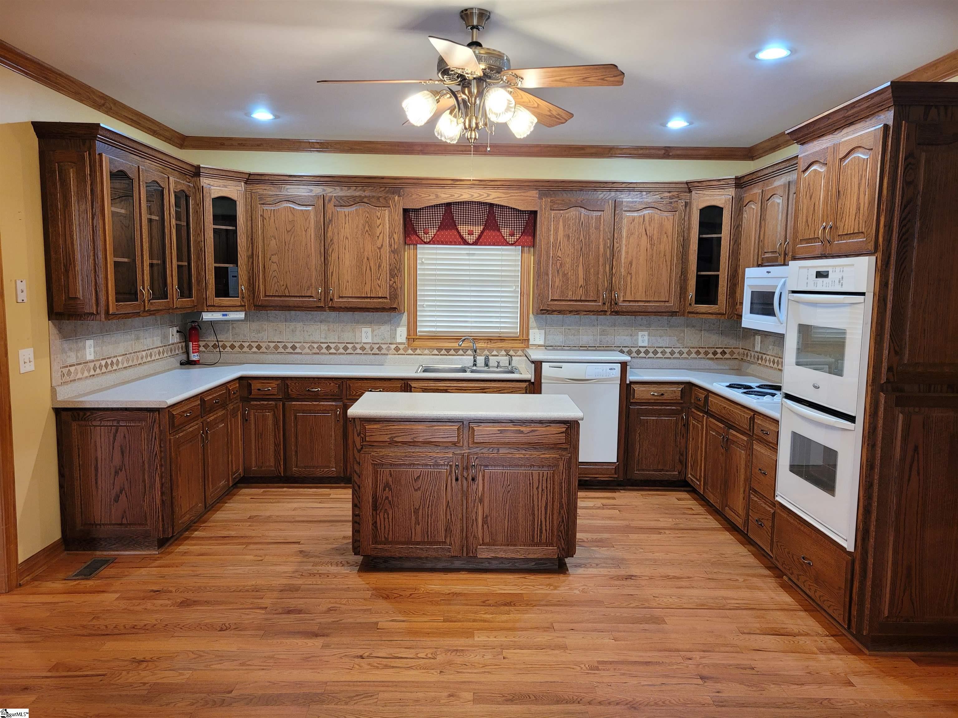 109 Lockaby Road Pelzer, SC 29669 - Photo 5 of 36