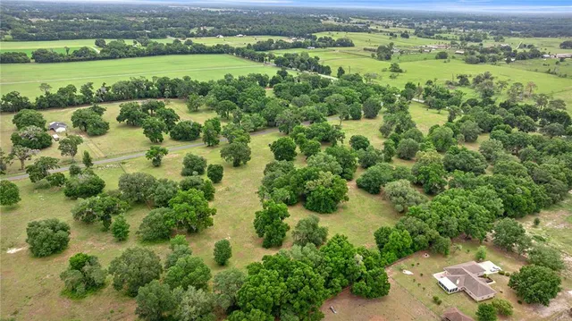 $450,000 | 329 West Reddick, Reddick, FL 32686