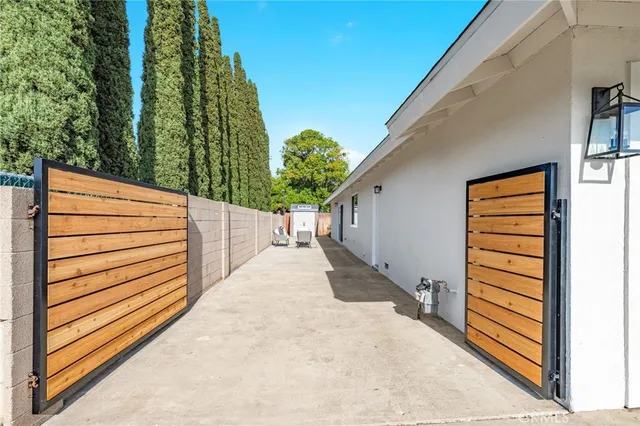 $1,400,000 | 2201 East Oakmont Avenue, Orange, CA 92867