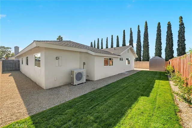 $1,400,000 | 2201 East Oakmont Avenue, Orange, CA 92867