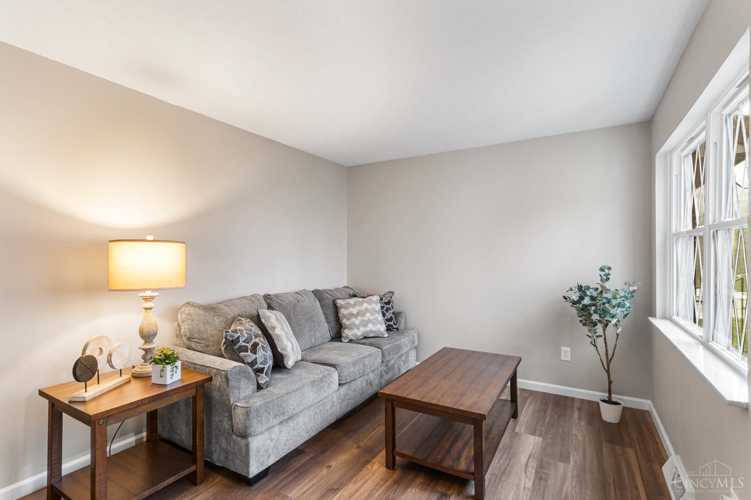 5658 Springdale Road, Unit 10 Cincinnati, OH 45251 - Photo 4 of 29 Gallery Image 4