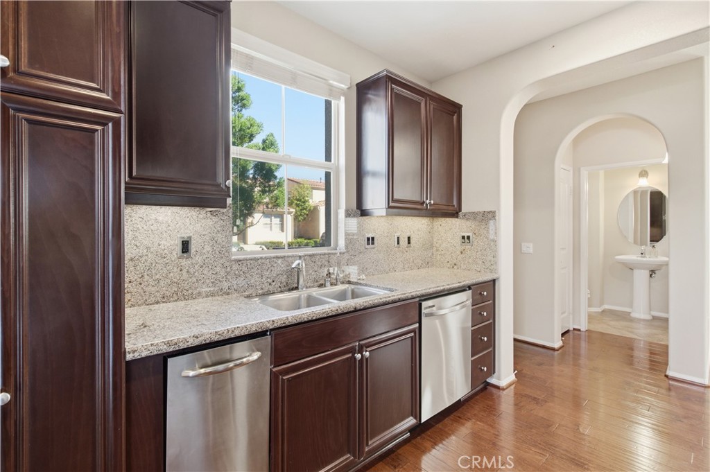 20278 Pienza Lane Porter Ranch, CA 91326 - Photo 11 of 28 Gallery Image 11