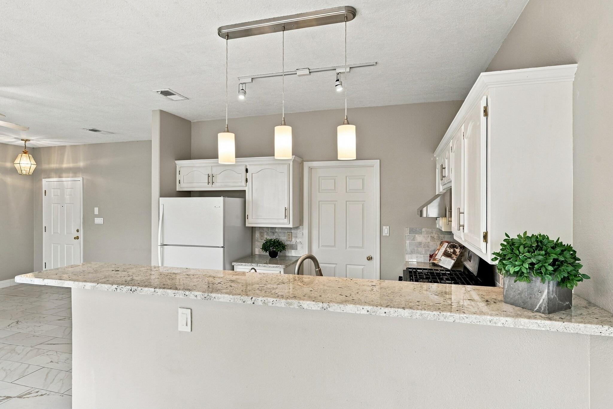7320 Tricia Road Northeast Albuquerque, NM 87113 - Photo 9 of 52 Gallery Image 9