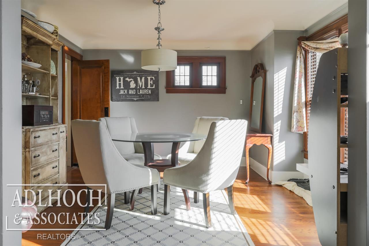 950 Rivard Boulevard Grosse Pointe, MI 48230 - Photo 10 of 23 31365890-9.JPG