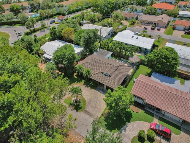 $885,000 | 1561 Southeast 24th Terrace, Pompano Beach, FL 33062