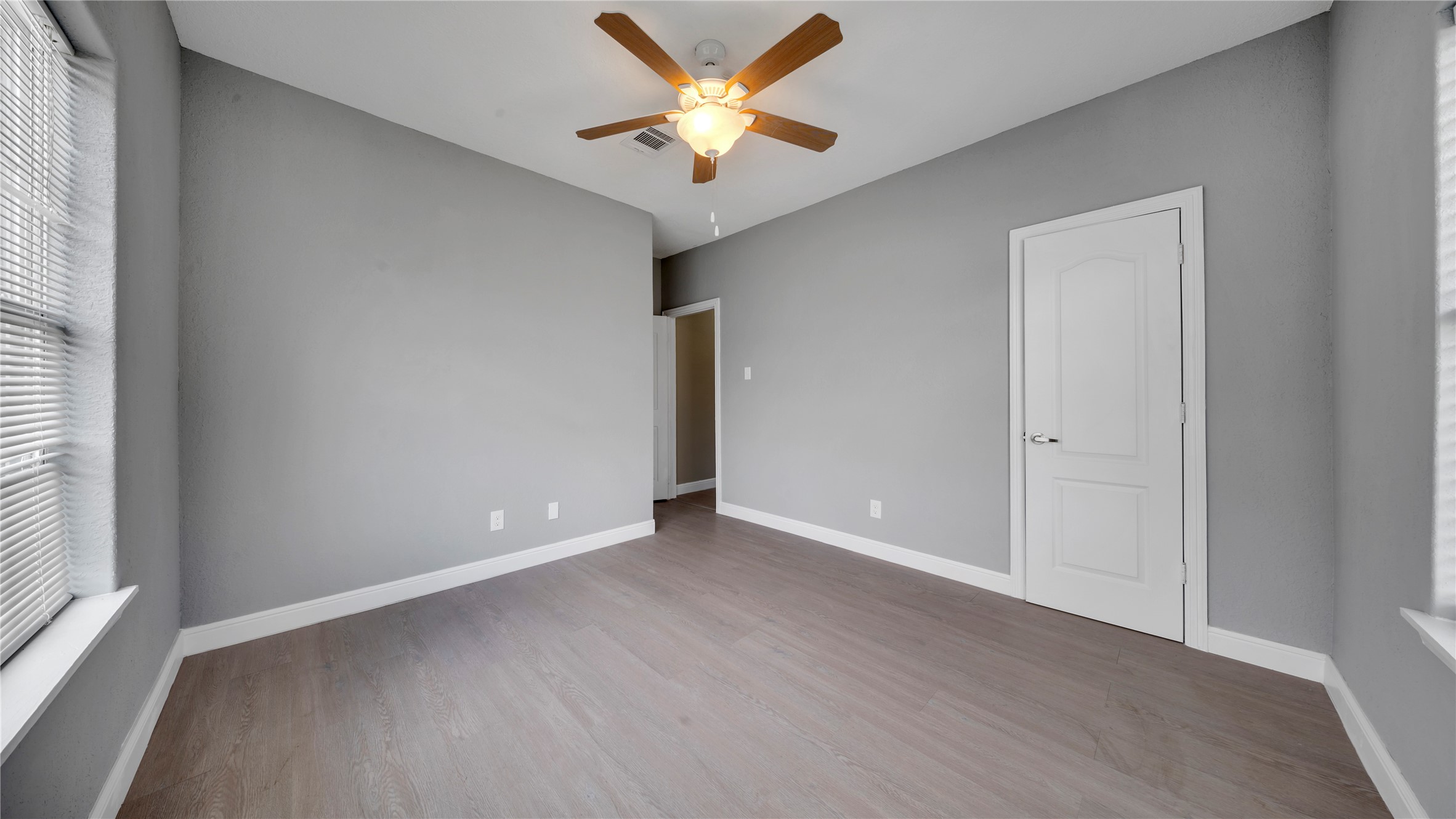 8214 Peekskill Lane Houston, TX 77075 - Photo 12 of 26