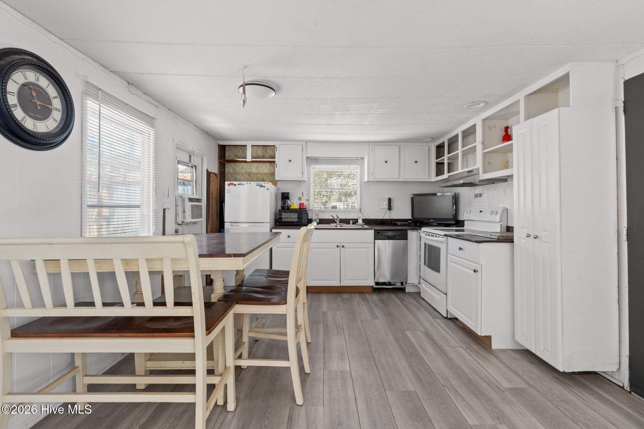 2423 Pin Fish Street Southwest Supply, NC 28462 - Photo 8 of 22 10-web-or-mls-cammediallc.com (13 of 20)