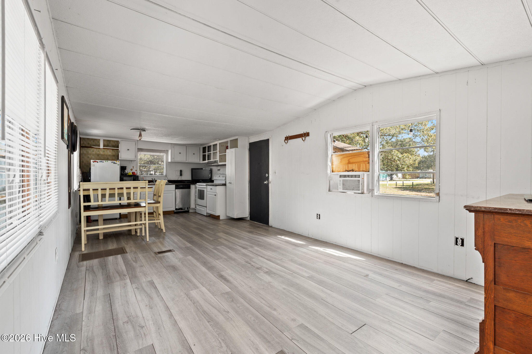 2423 Pin Fish Street Southwest Supply, NC 28462 - Photo 9 of 22 11-web-or-mls-cammediallc.com (14 of 20)