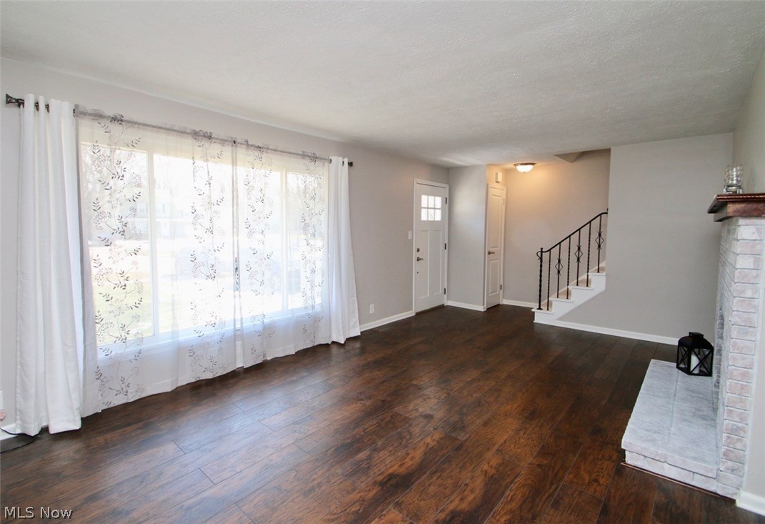 1304 Brainard Road Lyndhurst, OH 44124 - Photo 3 of 23