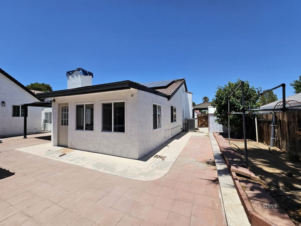 413 Veada Avenue Ridgecrest, CA 93555 - Photo 4 of 20