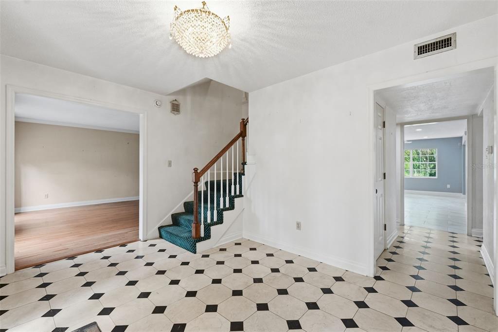 1840 Salem Court Dunedin, FL 34698 - Photo 3 of 64