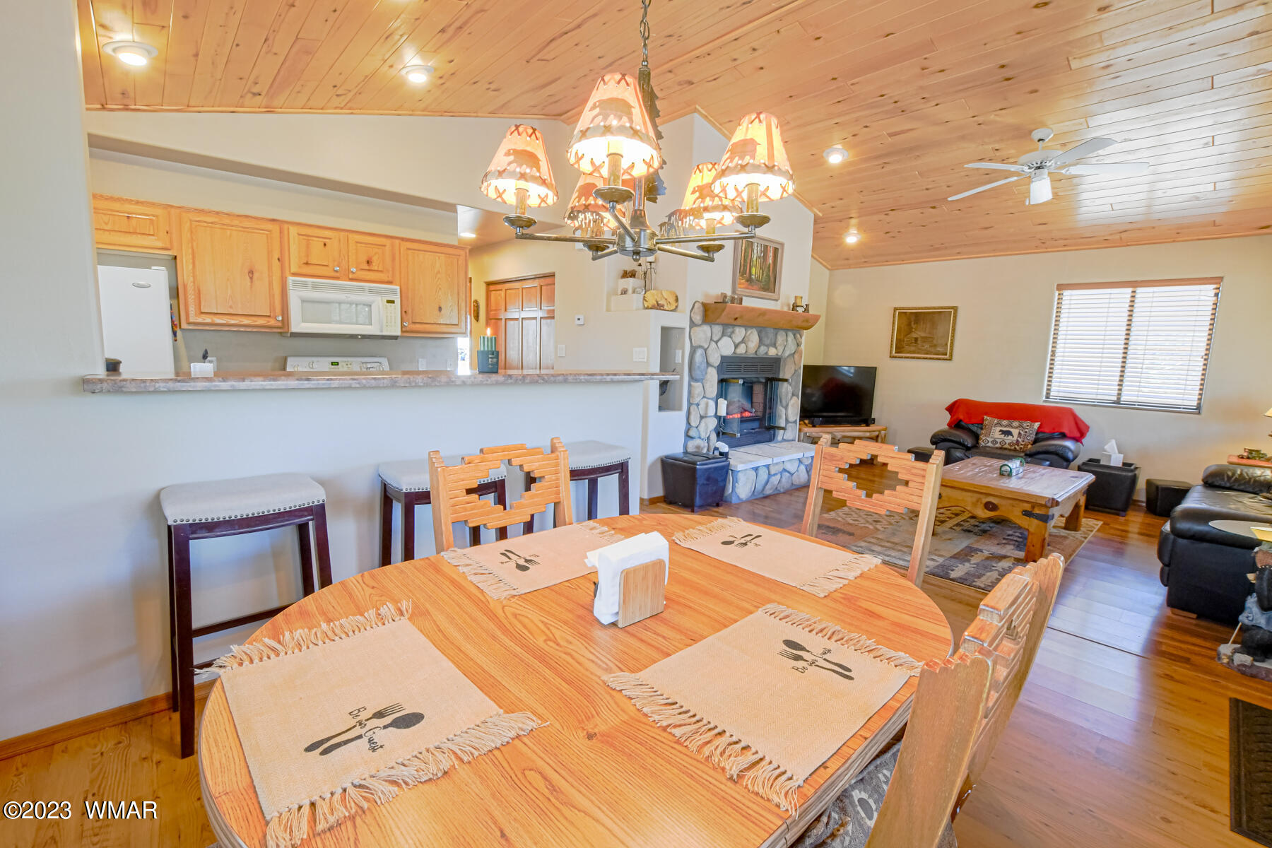 2332 Buffalo Loop Overgaard, AZ 85933 - Photo 13 of 41 Gallery Image 13