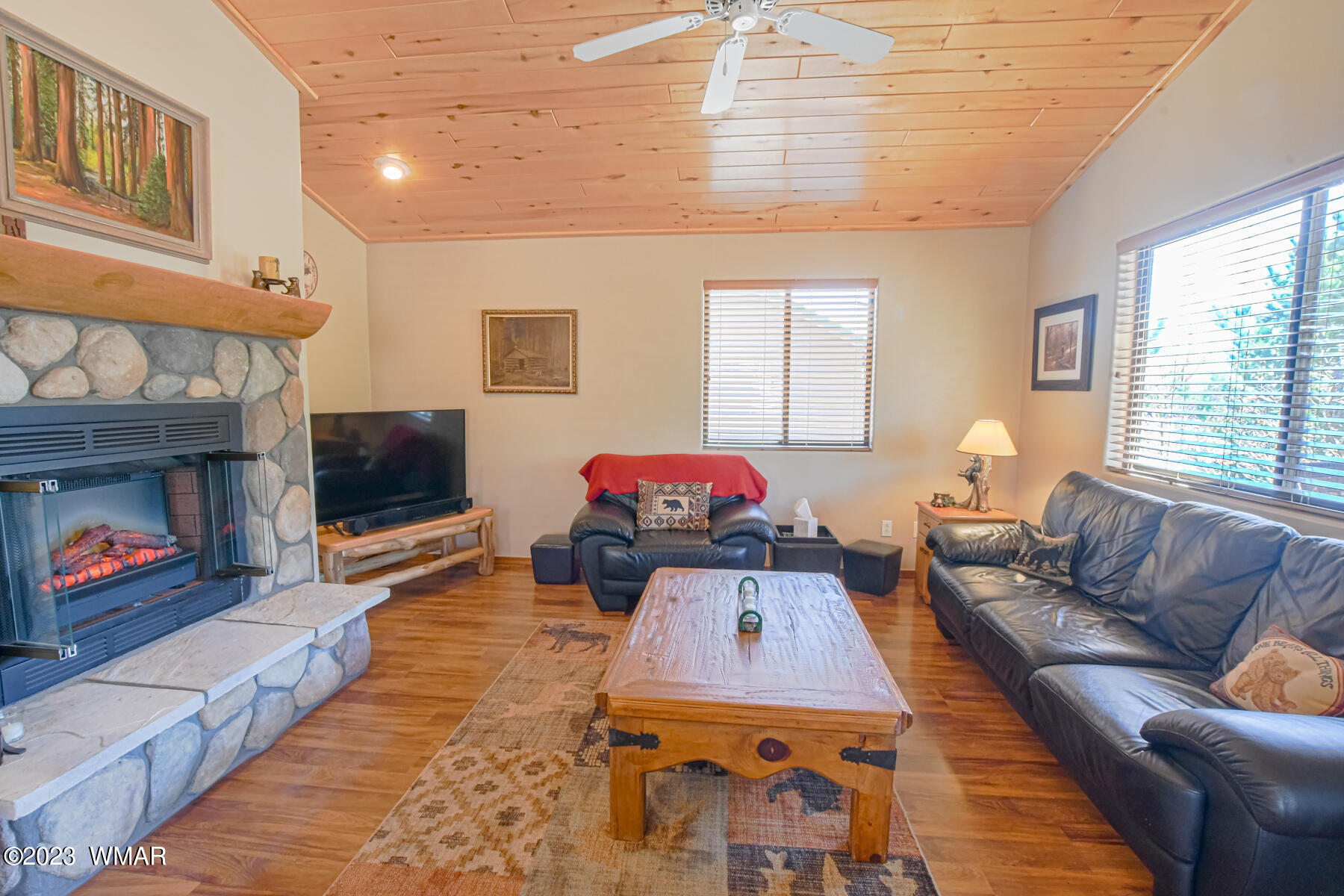 2332 Buffalo Loop Overgaard, AZ 85933 - Photo 10 of 41 Gallery Image 10