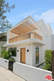 $4,995,000 | 1706 Abbot Kinney Boulevard, Venice, CA 90291