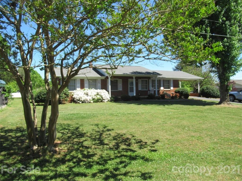 818 Setzer Drive Conover, NC 28613 - Photo 2 of 26 Gallery Image 2