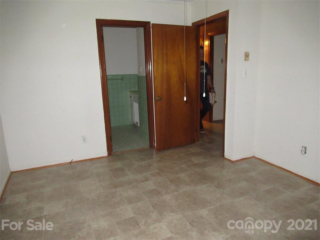 818 Setzer Drive Conover, NC 28613 - Photo 14 of 26 Gallery Image 14